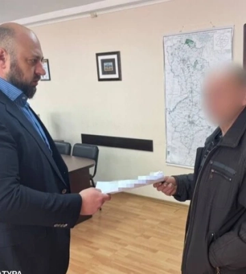 На Харківщині 16-річна дівчинка народила від власного батька, він отримав вирок