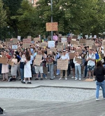 Протести проти відставки Федорова з посади міністра оборони десятий день тривають у Києві та інших містах. ФОТОрепортаж