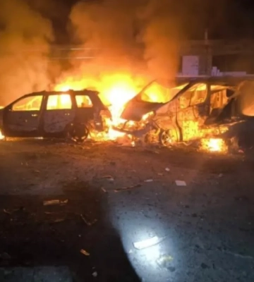 У Києві після нічної атаки виникли пожежі у трьох районах, згоріли склад і 11 автомобілів