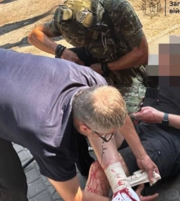 Двое гражданских ранены в результате удара вражеского дрона в Запорожье