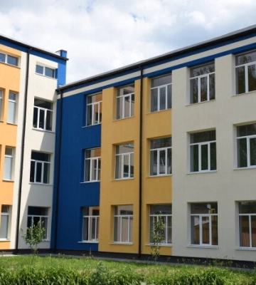 У луцькій школі відремонтують старі санвузли