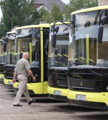У Львові шукають перевізників для семи міських автобусних маршрутів