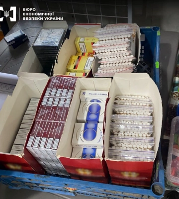 Без ліцензії та акцизів: на Одещині суд поштрафував продавця контрафакту, - ФОТО