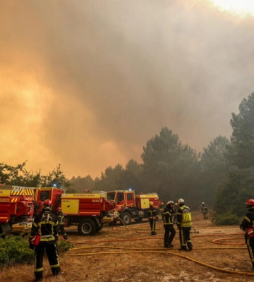 У Франції відмовляють туристів від відвідування охоплених пожежами регіонів