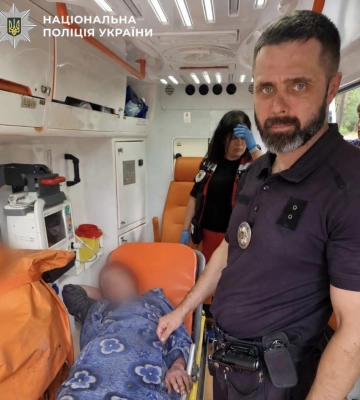 На Київщині, завдяки небайдужій жінці, зниклу безвісти стареньку пенсіонерку знайдено живою, - поліція
