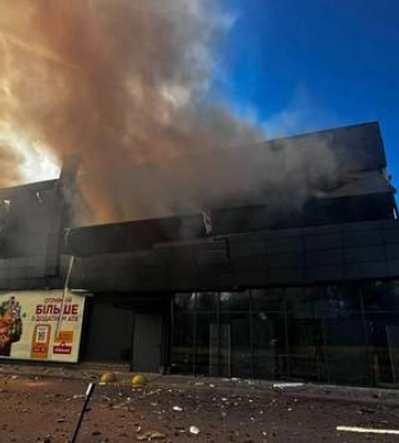 Удар по АТБ в Чернігові: російський безпілотний був обладнаний відеокамерою