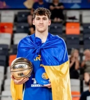 Баскетболист из Мелитополя стал чемпионом Европы и MVP Евробаскета U-20 