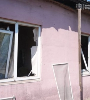 КАБи атакують Запоріжжя: над містом здіймається дим (ФОТО)