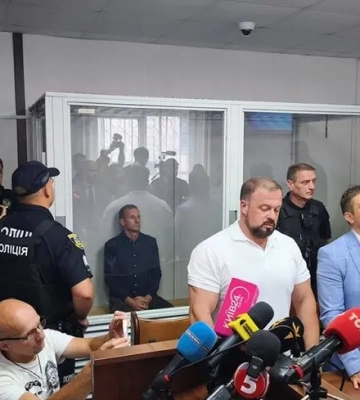 Удар по выставке вооружений в Киевской области: организатору мероприятия избрали меру пресечения