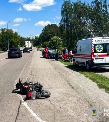 Неповнолітній мотоцикліст без посвідчення потрапив у ДТП на Рівненщині