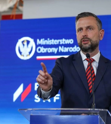 Польский министр обороны снова повторил, что "под знаменем Бандеры" Украина не войдет в ЕС
