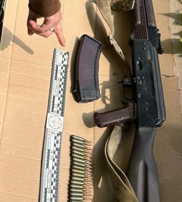 Ув’язнений на Львівщині організував торгівлю зброєю з колонії та заробив понад 240 тисяч гривень