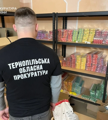 За збут незаконно виготовлених рідин для електронних сигарет судитимуть 4-х мешканців Тернопільщини