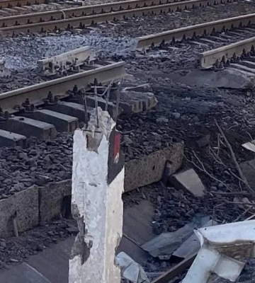 На Донеччині ворог атакував ремонтну бригаду залізничників -  є загиблий і поранені