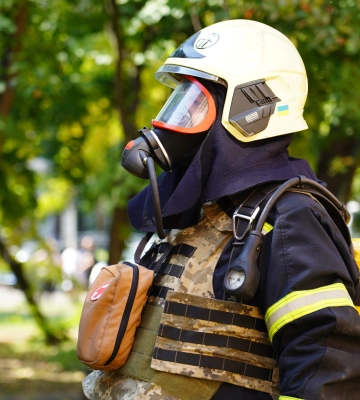 У Черкасах перекрили рух транспорту через пожежу