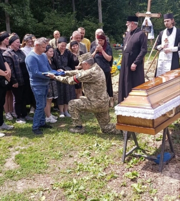 Понад рік чекали звістки: на Волині попрощалися з 23-річним Героєм, який вважався зниклим безвісти