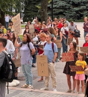 У Києві та інших містах п’ятий день тривають акції за повернення Федорова і відставку Сирського. ФОТОрепортаж