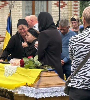 Підгайцівська громада провела в останню дорогу молодого воїна Олега Мазяра
