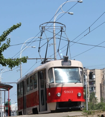 Непозволительная роскошь: в Киеве предлагают вполовину урезать количество коммунального транспорта