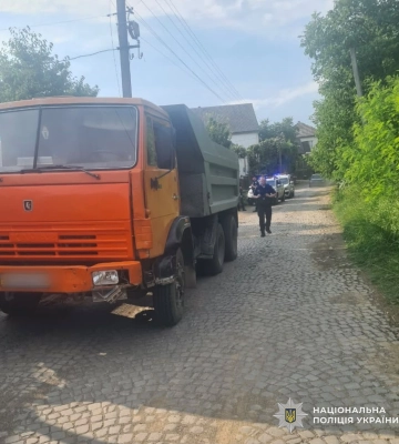 Смертельна ДТП на Хустщині: неповнолітній мотоцикліст зіткнувся з вантажівкою