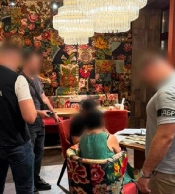 В Одесі працівниця ТЦК вимагала $11000 за оформлення інвалідності та відстрочки від мобілізації