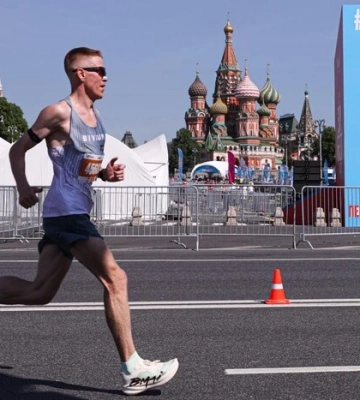 Чемпіон Росії з марафонського бігу потрапив під колеса авто