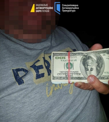 Командира військового містечка у Львові викрили на хабарі 2 млн доларів від забудовника