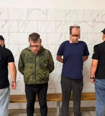 Сообщено о подозрении двум пленным рашистам, которые 36 суток содержали в погребе гражданского, искавшего пищу для больной матери&amp;hellip;