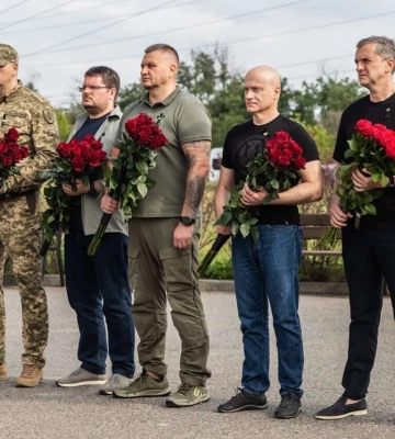 Дніпро долучився до вшанування пам’яті військовополонених та цивільних, які загинули в російському полоні