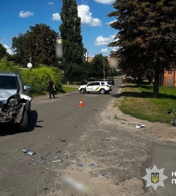 На Полтавщині зіткнулися позашляховик і мотоцикл: є постраждалий