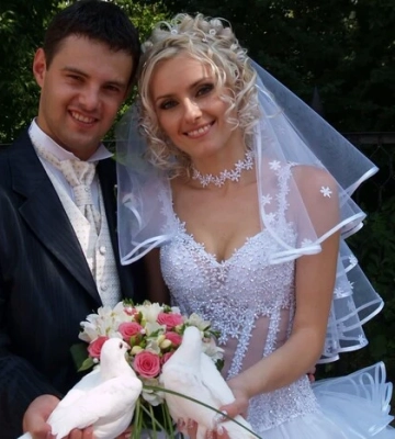 Ірина Федишин з чоловіком святкують 20-ту річницю шлюбу: архівне фото з весілля співачки