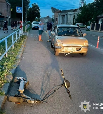 У Вінниці поліція встановлює обставини двох ДТП, в яких постраждали дитина, неповнолітня дівчина та чоловік