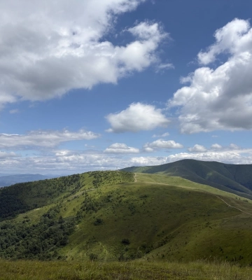 Мінливу хмарність та до 30° тепла прогнозують на Закарпатті