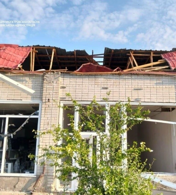 Безпілотники, КАБи та артилерія: під атаку потрапили три райони Дніпропетровщини