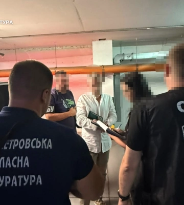 За гроші обіцяв вплинути на ВЛК щодо списання з військового обліку - у Дніпрі підозрюють спритника