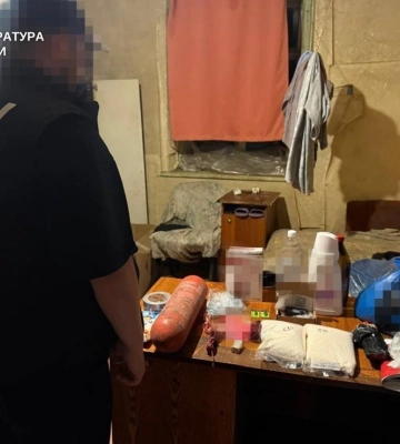 Жителька Хмельниччини передала спецслужбам РФ дані про власного сина-військового