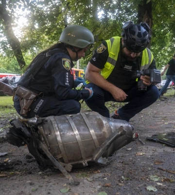 Росіяни знову поцілили у житлову багатоповерхівку в Харкові 