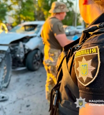В Одесі вдруге за день вибухнув автомобіль, водій загинув на місці, пасажирка дістала поранення – поліція