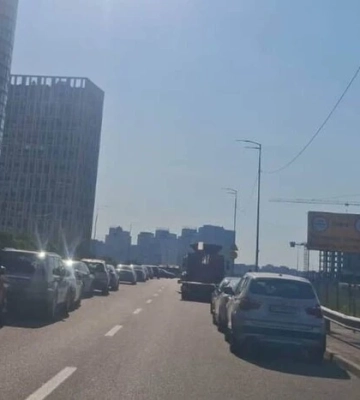 Столичні інспектори відправили на штрафмайданчик одразу 17 автівок: де працював евакуатор