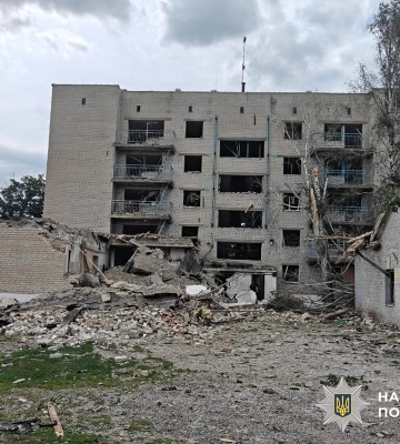 Росіяни обстріляли 10 населених пунктів Донеччини: поранено шестеро людей