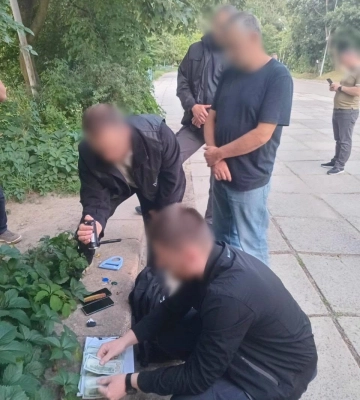 $1500 за бронювання від мобілізації: у Львові викрили посадовця оборонного підприємства, - ФОТО
