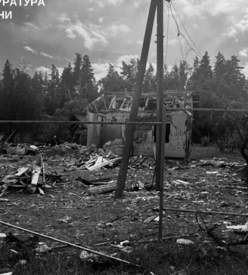 Удар РФ по выставке вооружения в Киевской области: в больнице умер тяжелораненный молодой человек