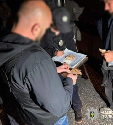 VIP-место в грузовике за 7,5 тысяч долларов: полиция пресекла попытку незаконного выезда из страны