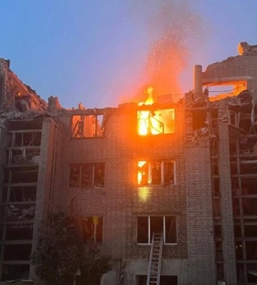 Атака на Львів: спалахнули будинки, є постраждалі, змінено рух транспорту 