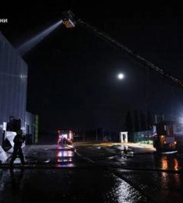 На Полтавщині через атаку БпЛА загинула людина та горів термінал Нової пошти