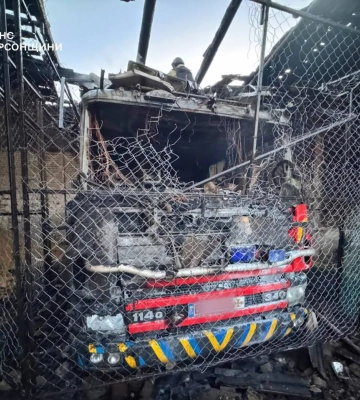 российский дрон целенаправленно атаковал пожарный автомобиль ГСЧС в Херсонской области