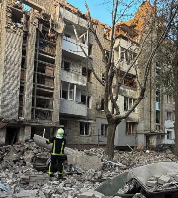 Атака на Львов: количество пострадавших возросло до 17, под завалами могут быть люди