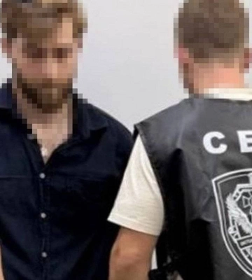 У Миколаєві СБУ затримала торговців фальшивими паспортами для ухилянтів: вилучено понад 150 фальшивих документів