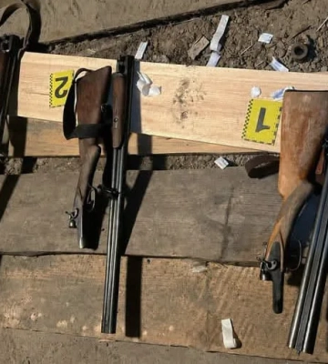 На Житомирщині чоловік під час незаконного полювання поранив двох товаришів, сплутавши їх із диким звіром