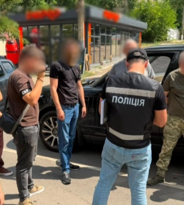 В Одесской области задержали чиновника ТЦК, который за 500 л дизтоплива обещал снять с розыска